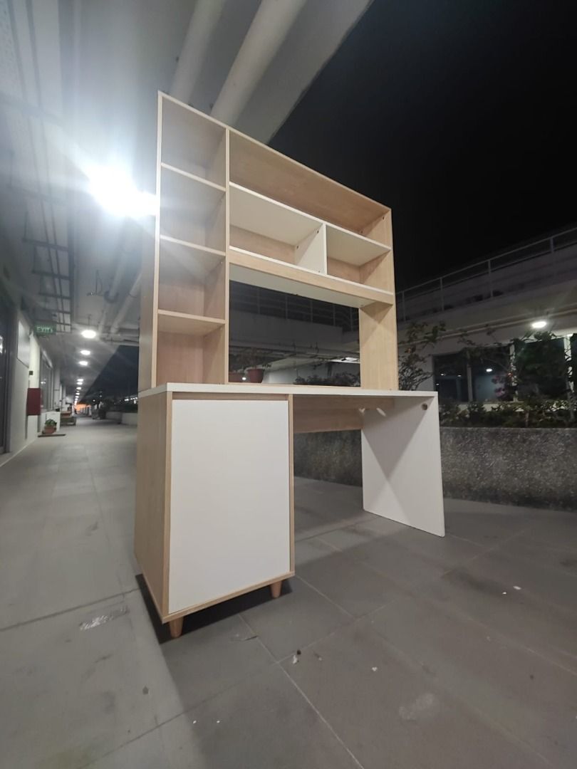 wiesel_study_table_1761909938_6d0b8de6_progressive