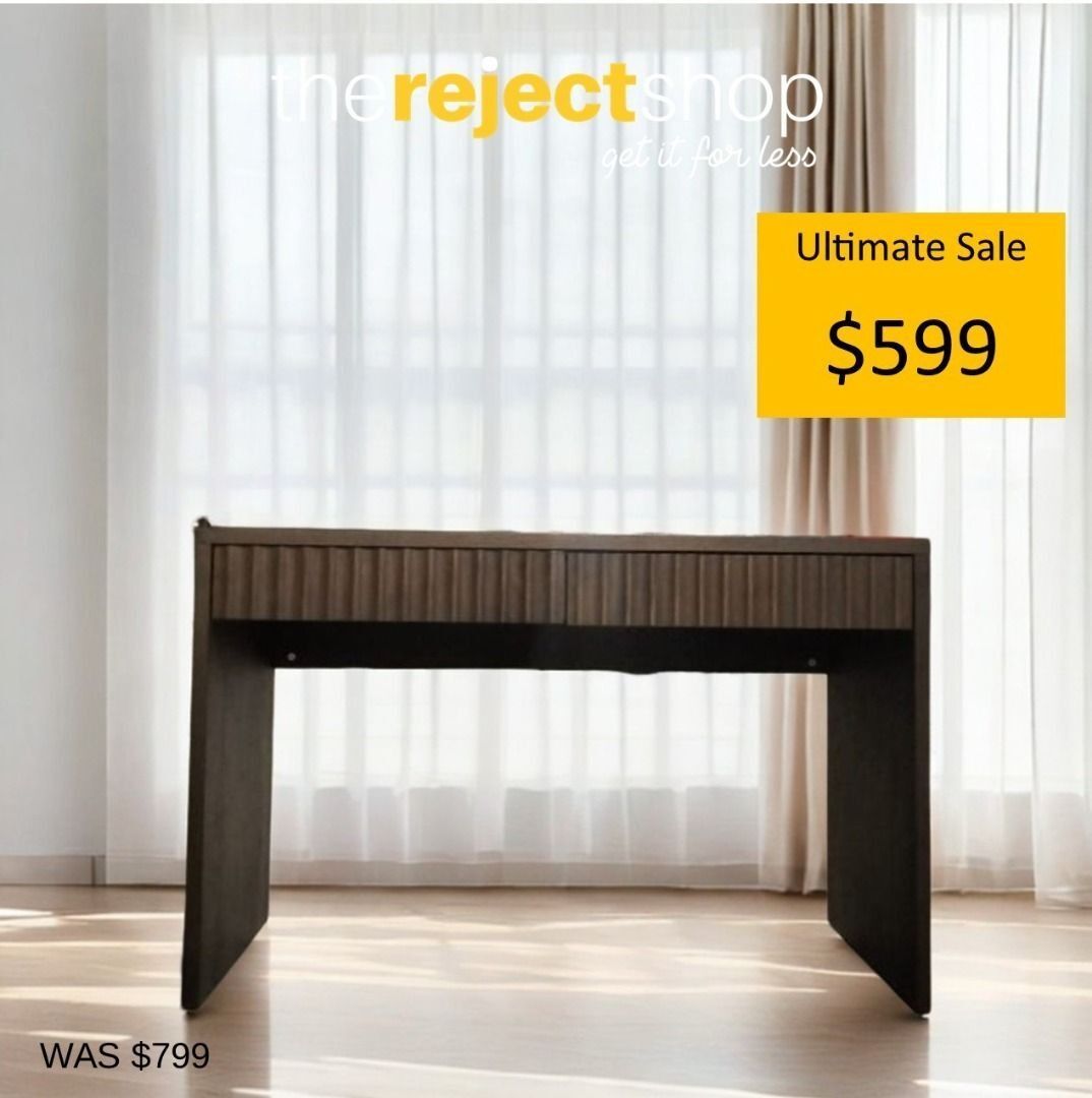 santi_valpo_study_desk_with_2__1761285674_2a3c5f00_progressive