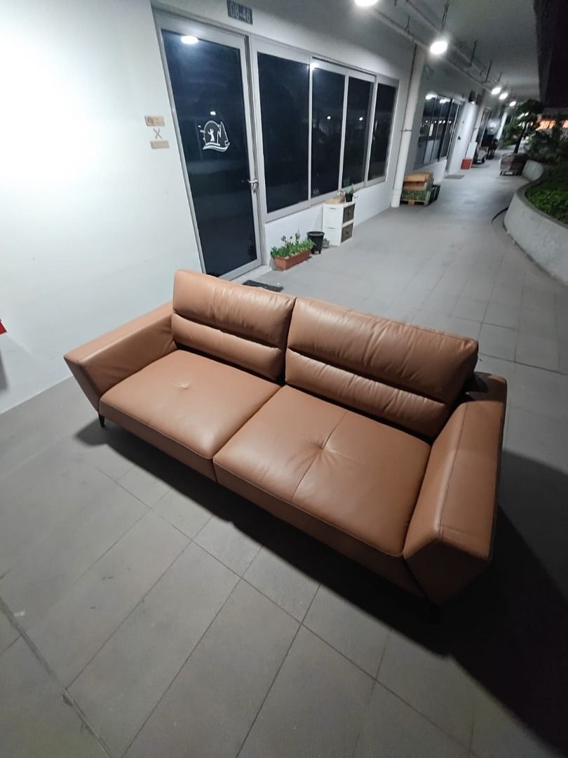 krennic_2_seater_full_leather__1764754496_e39285d8_progressive