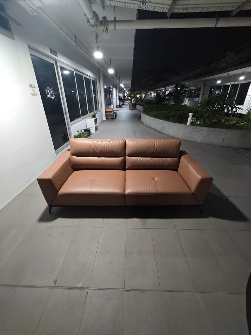 krennic_2_seater_full_leather__1764754496_941fe67e_progressive