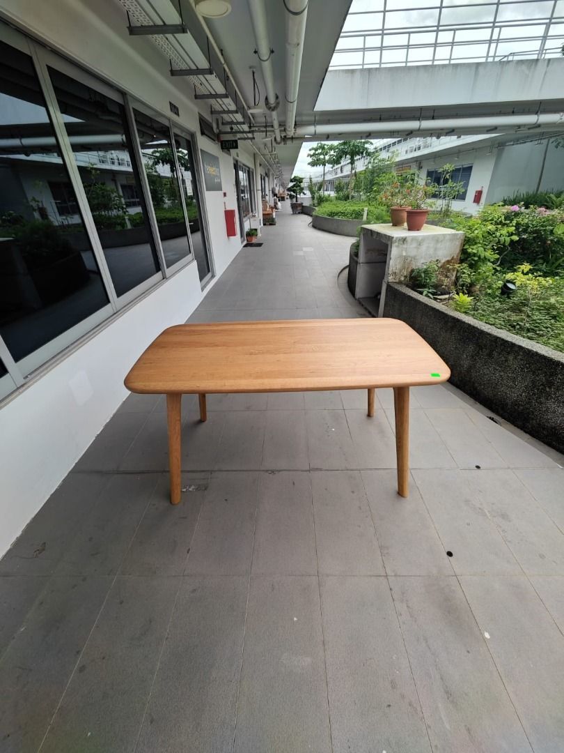 binna_dining_table_in_oak_1766749063_82bbe7bd_progressive