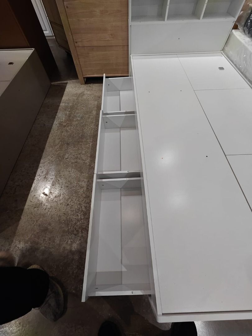 sterling_multi_storage_platfor_1764850696_a196b972_progressive