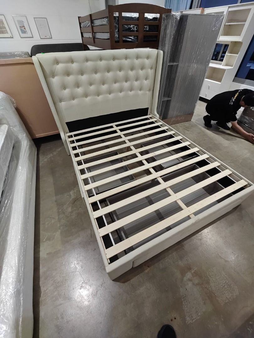 dever_queen_size_bedframe_with_1765529114_90ed3560_progressive