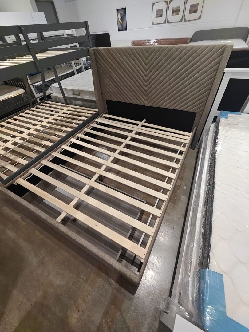 quintina_queen_size_upholstery_1766208192_f3368f5a_progressive