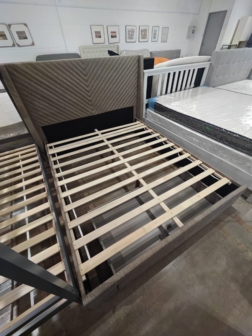 quintina_queen_size_upholstery_1766208192_d9bb7ee2_progressive