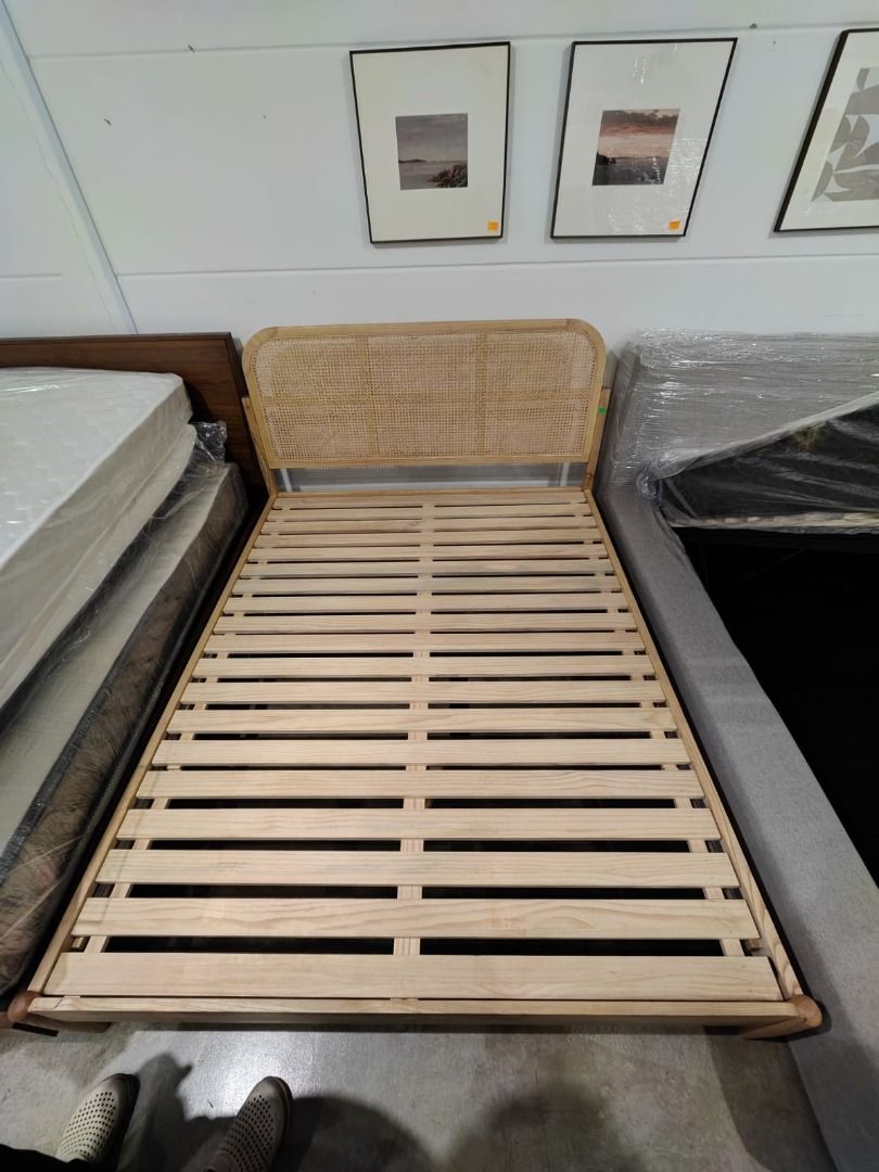 valgenesis_queen_size_rattan_b_1766816773_ec0c33be_progressive