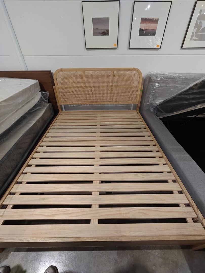 valgenesis_queen_size_rattan_b_1766816773_b19e4dc8_progressive