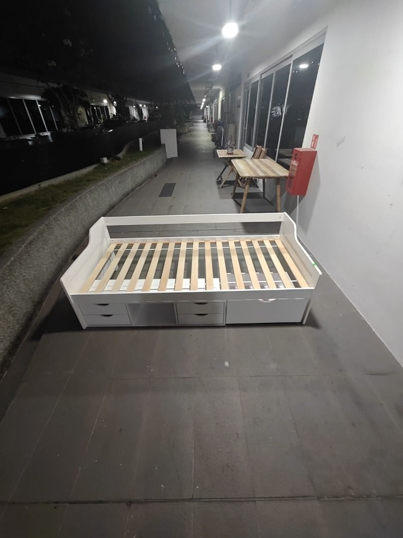 ruzenda_wooden_single_day_bed__1766824227_f1182d3a_progressive