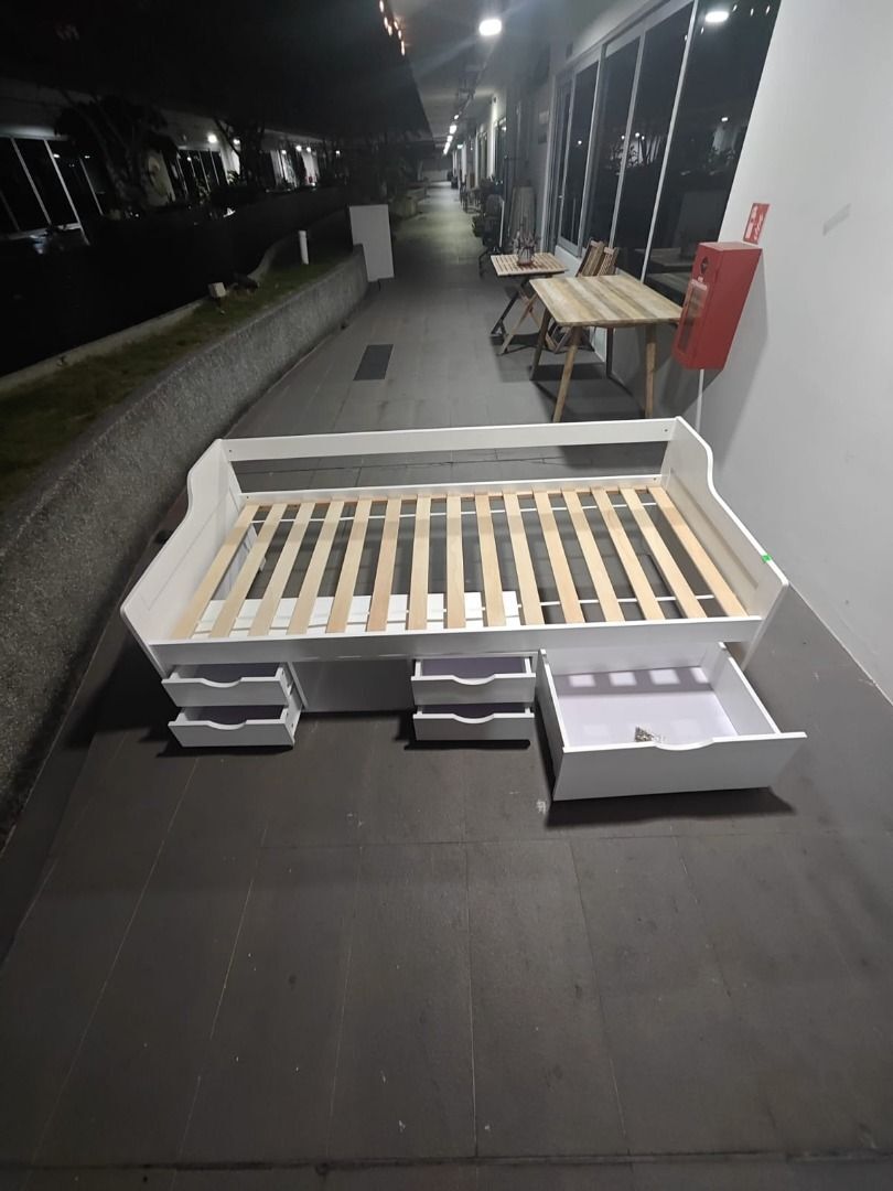 ruzenda_wooden_single_day_bed__1766824227_8982fac1_progressive