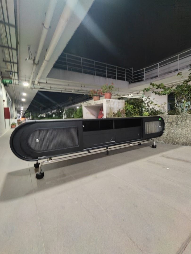 dauriac_20m_tv_console_1765526617_49ac8980_progressive