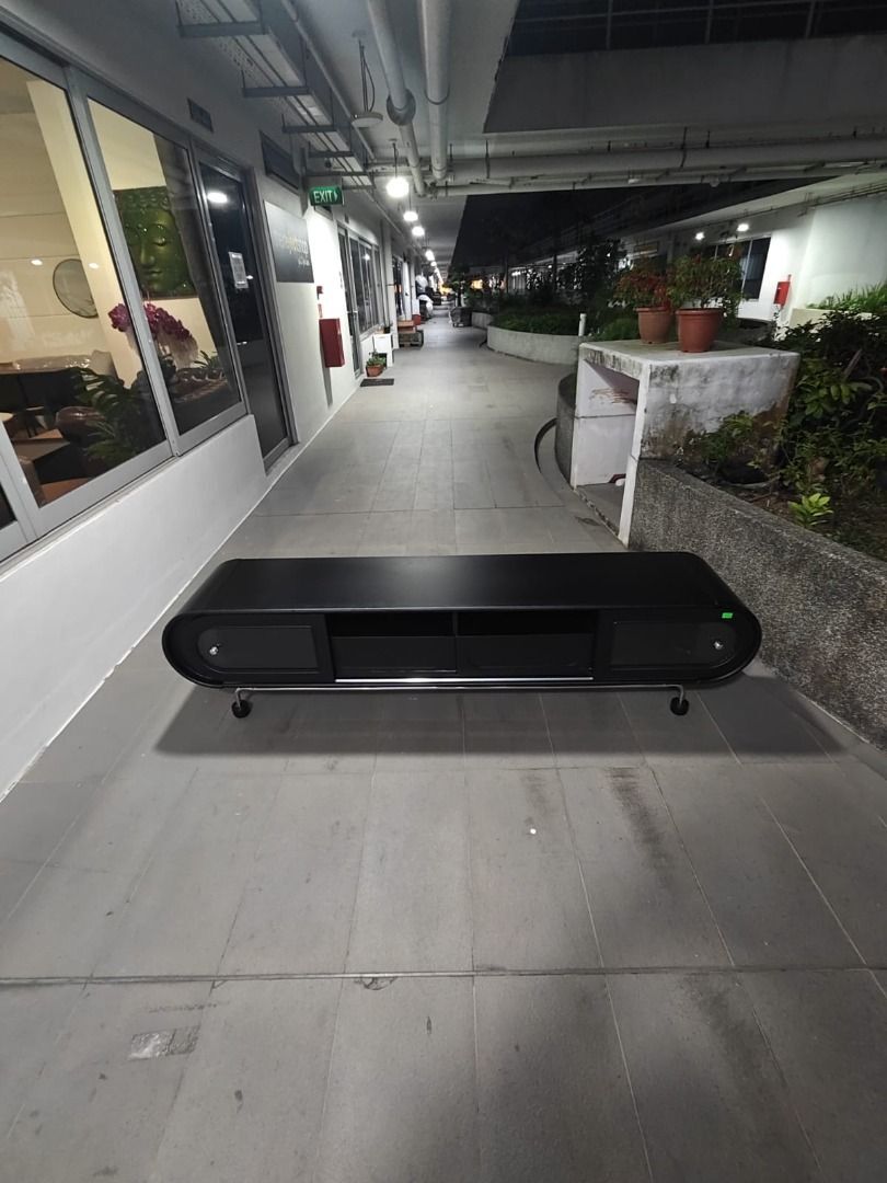 dauriac_20m_tv_console_1765526617_adbc40be_progressive