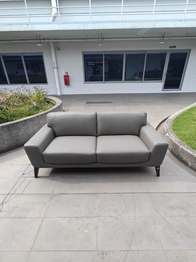 guimaraes_full_leather_3_seate_1769099065_783c033e_progressive