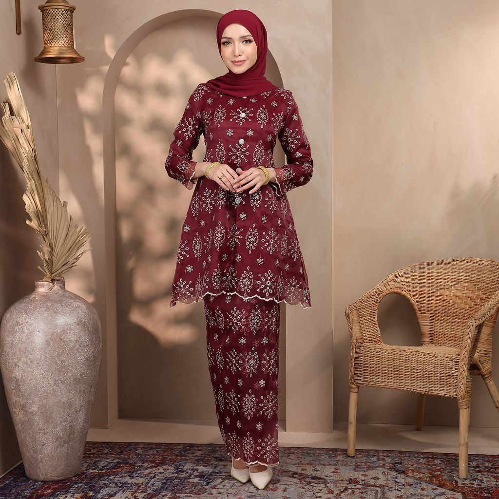 03 ORGANZA MAROON 00 (2)