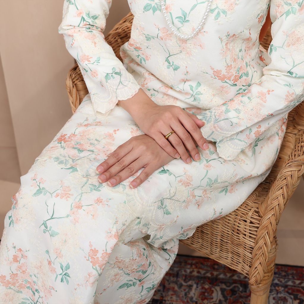 03 SERI AYU SALMON PEACH 03