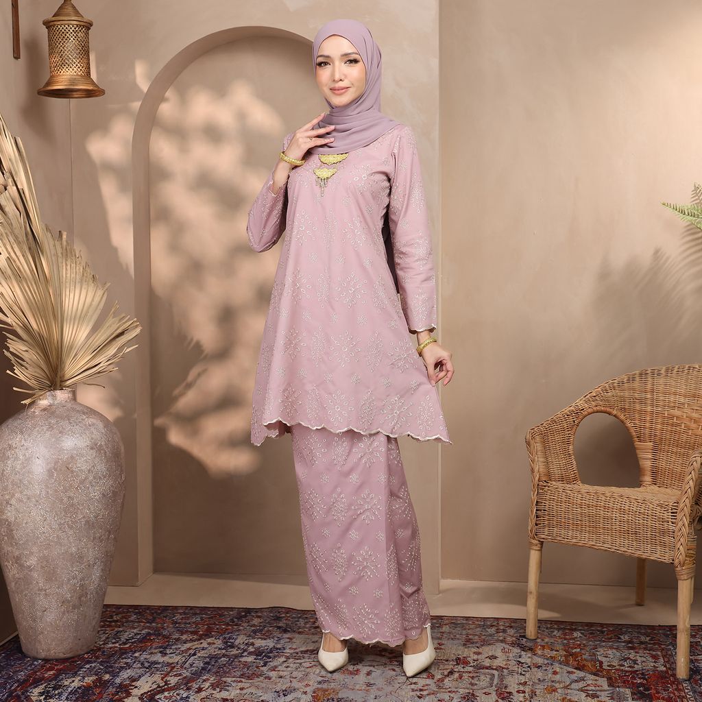 03 MAHSURI DUSTY PINK 01