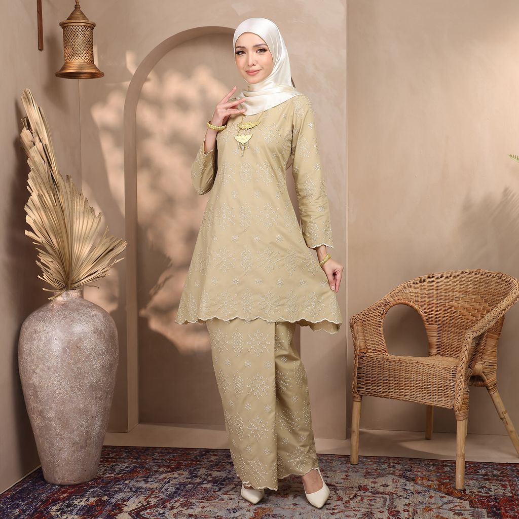 04 MAHSURI CHAMPAGNE 01