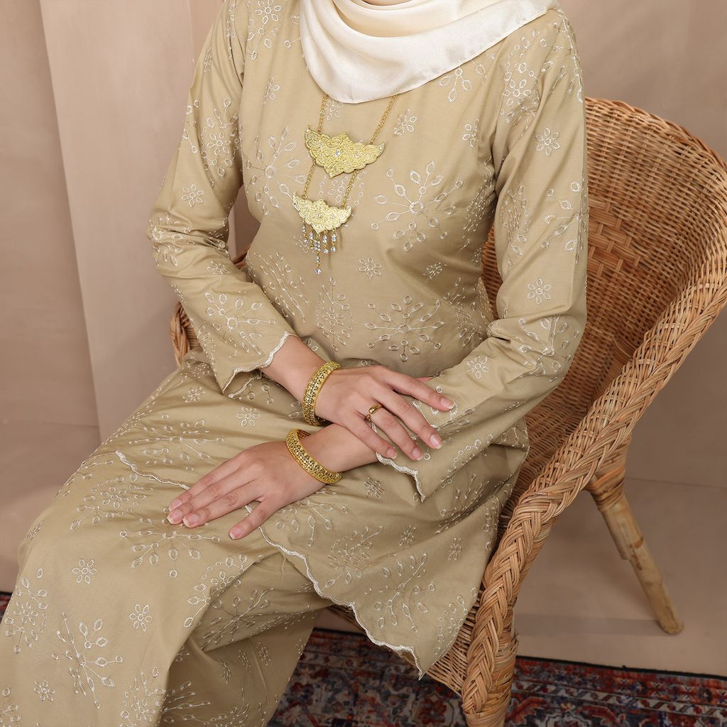 04 MAHSURI CHAMPAGNE 02