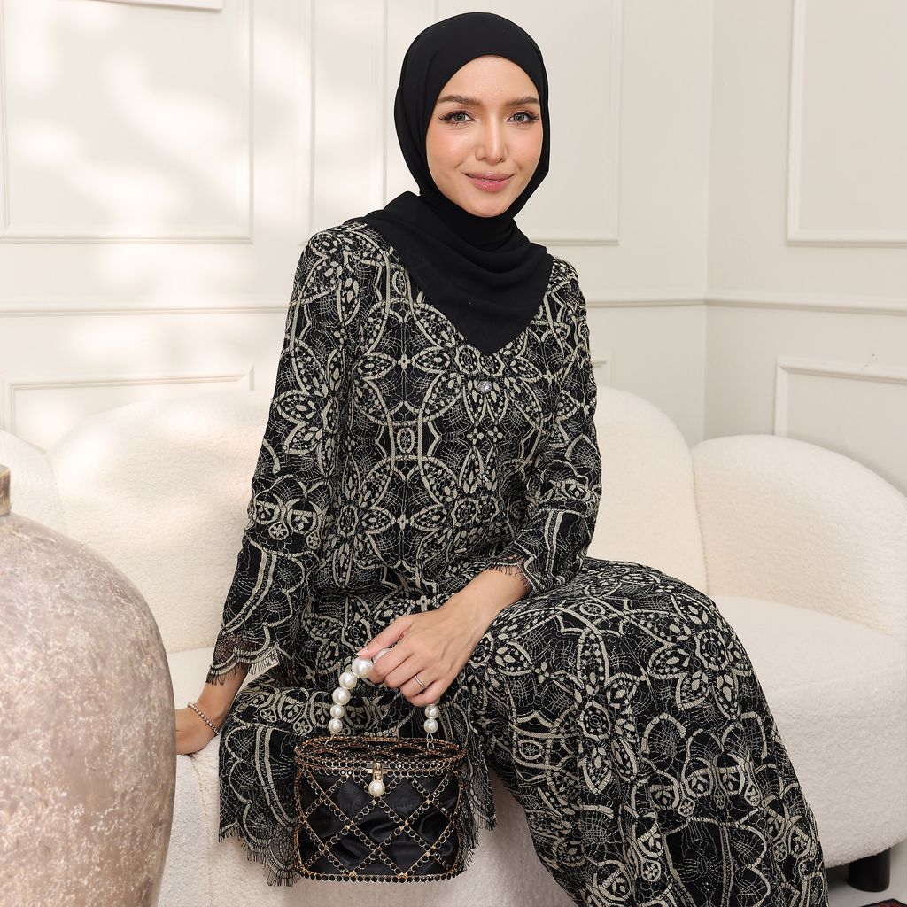 01 SRI KANDI BLACK 03