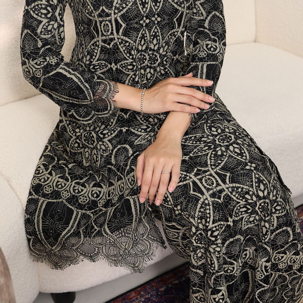 01 SRI KANDI BLACK 02