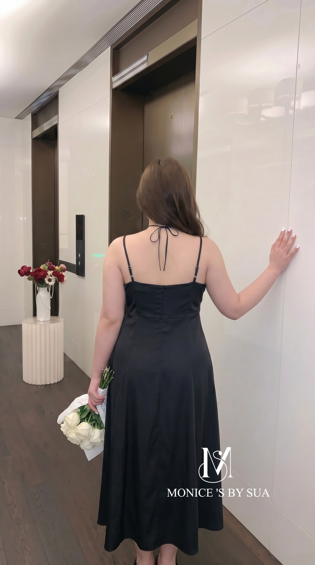 模特背面效果图