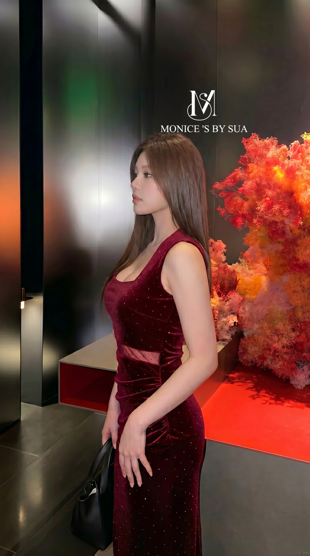 花卉装置丰满胸部