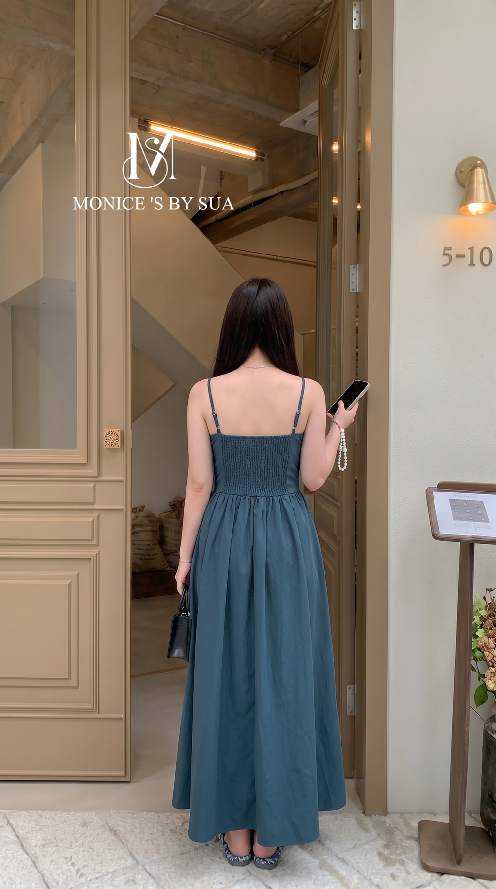 背面视角服装展示