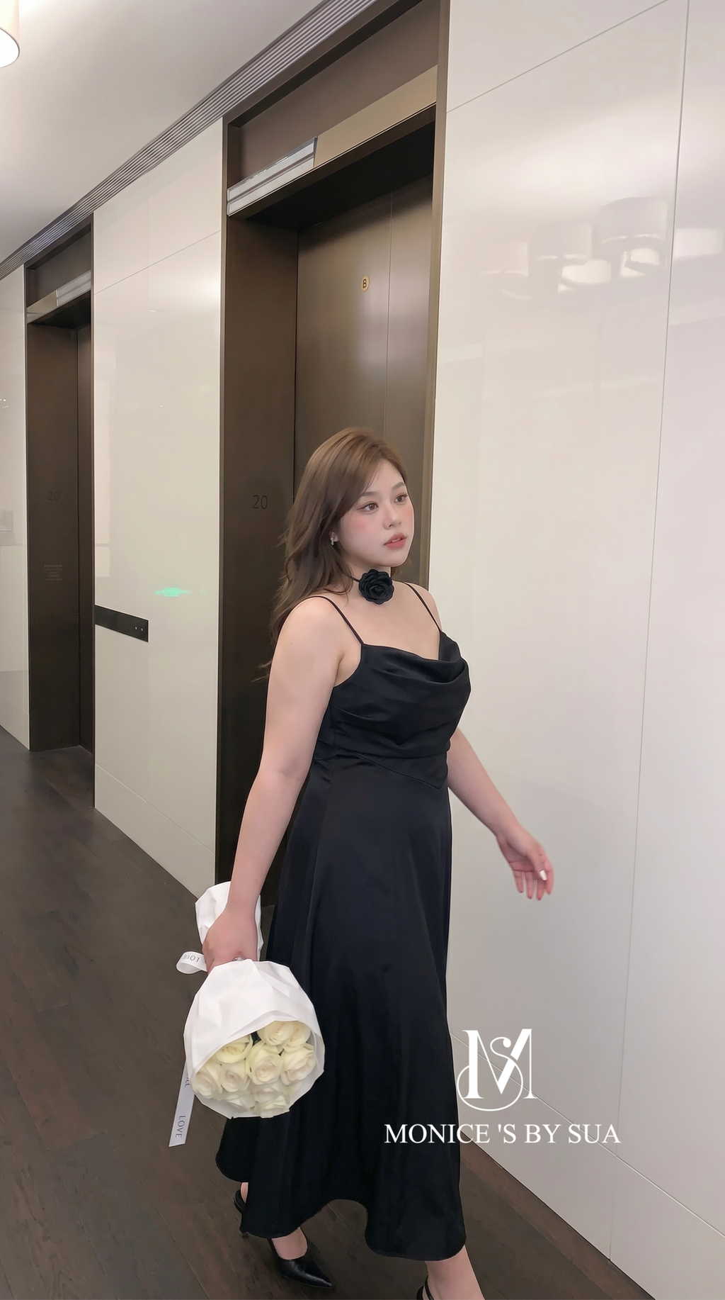 模特侧面走动图