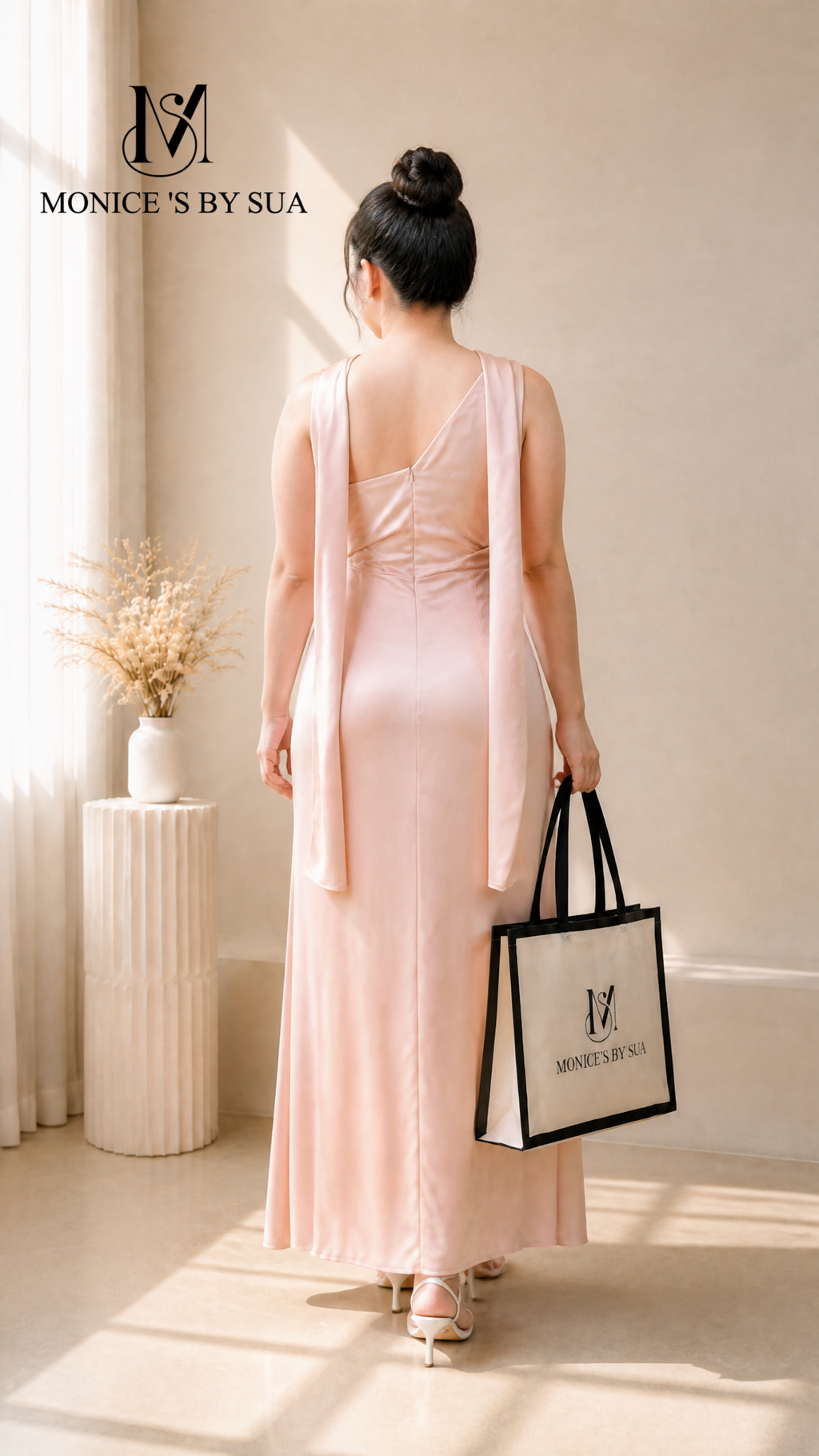女模特专业服装摄影全身背面图