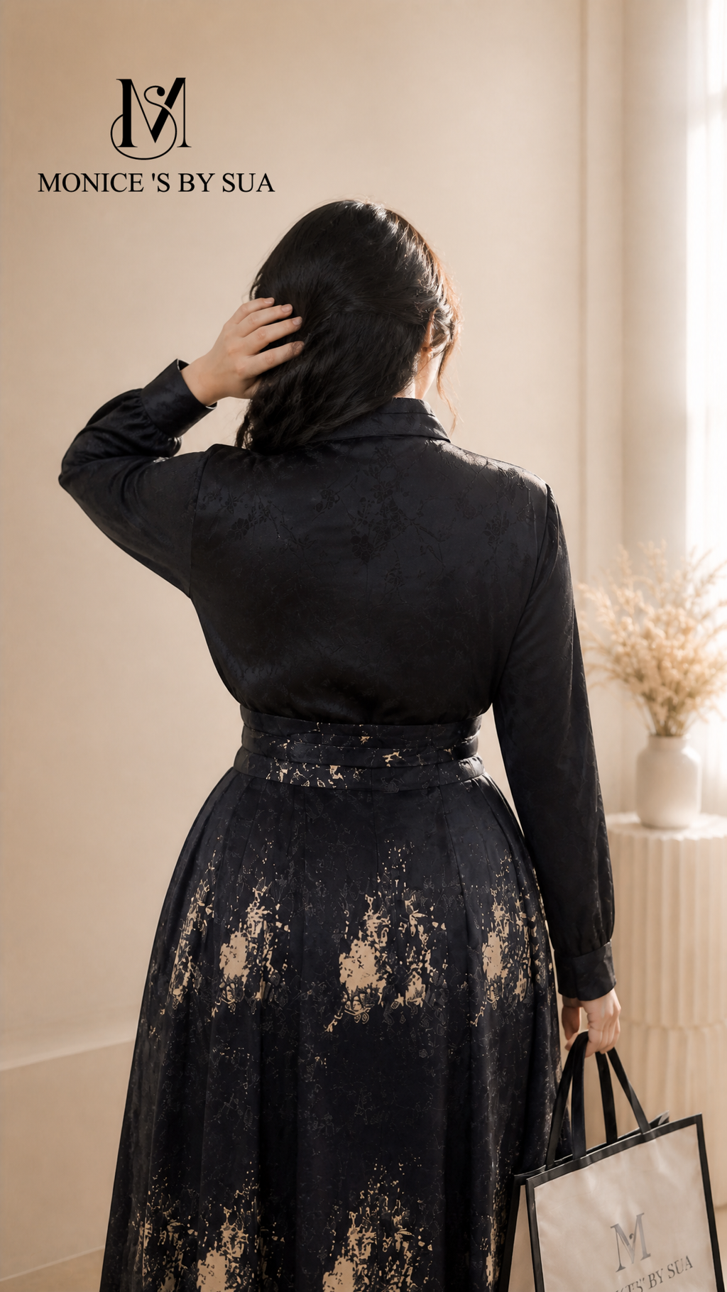 半身背面女模特摄影