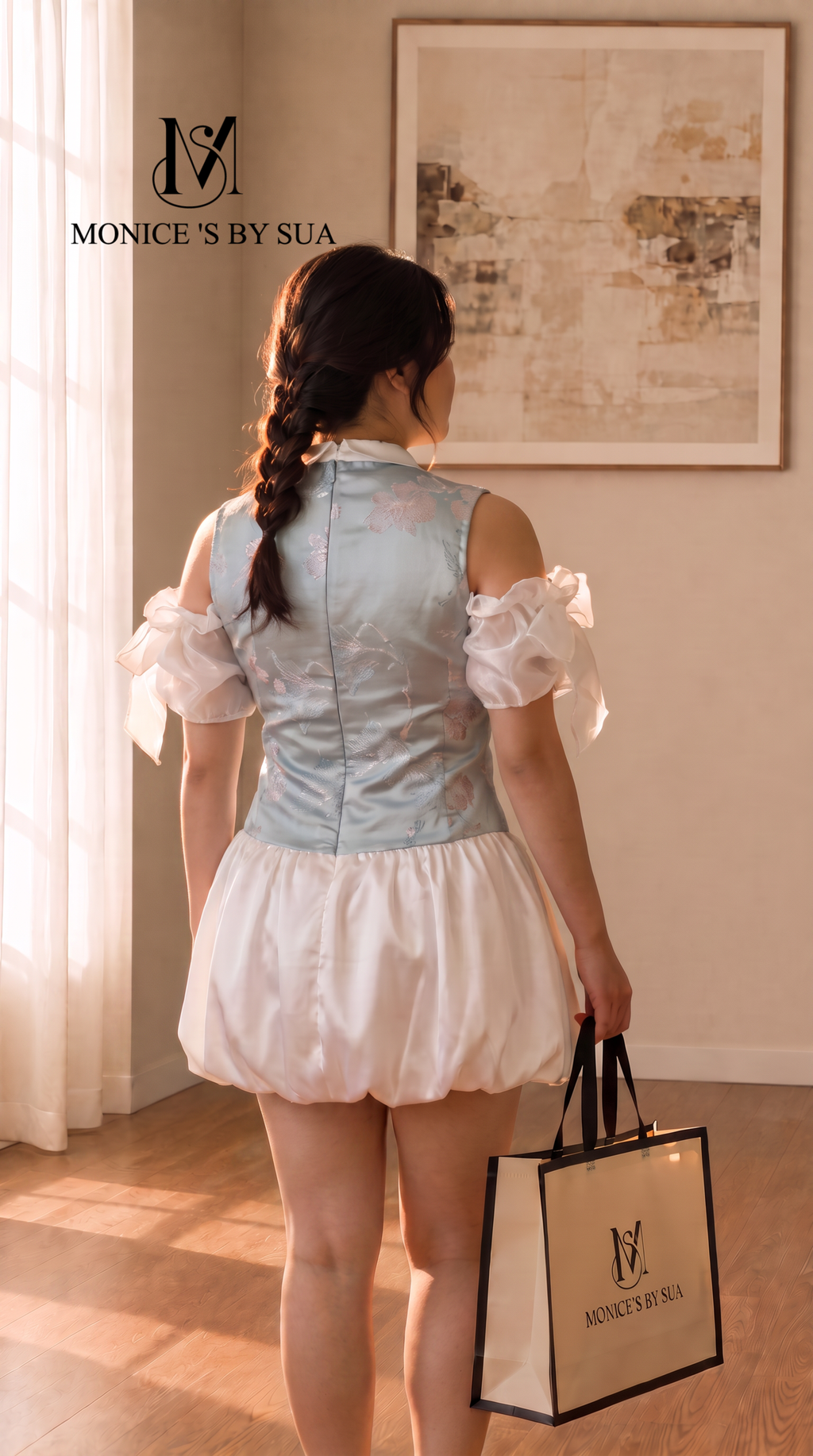 女模特半身背面专业摄影_更纤细