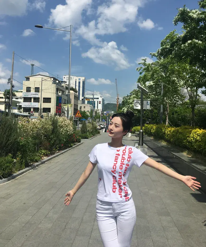 image_BB5D3BB0-AE4C-44B1-83AC-E416CEEC8E16_1781278736