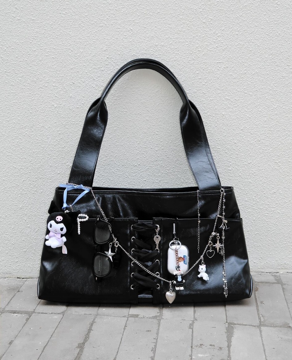 CBBC6B3E-F620-4F8C-B157-B3FFB75A71BD