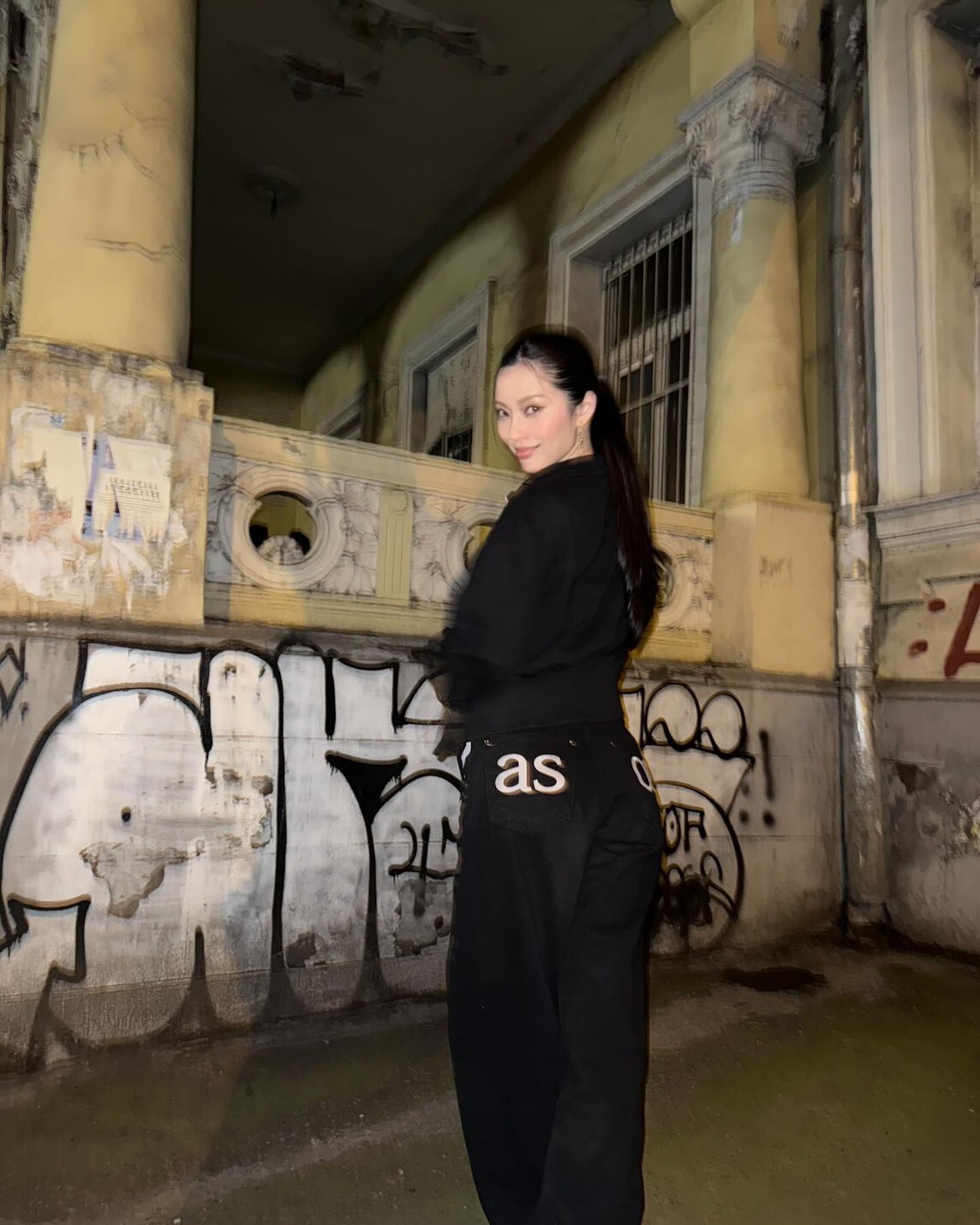 3F527996-5BFF-487F-A17D-6492B40D57E5