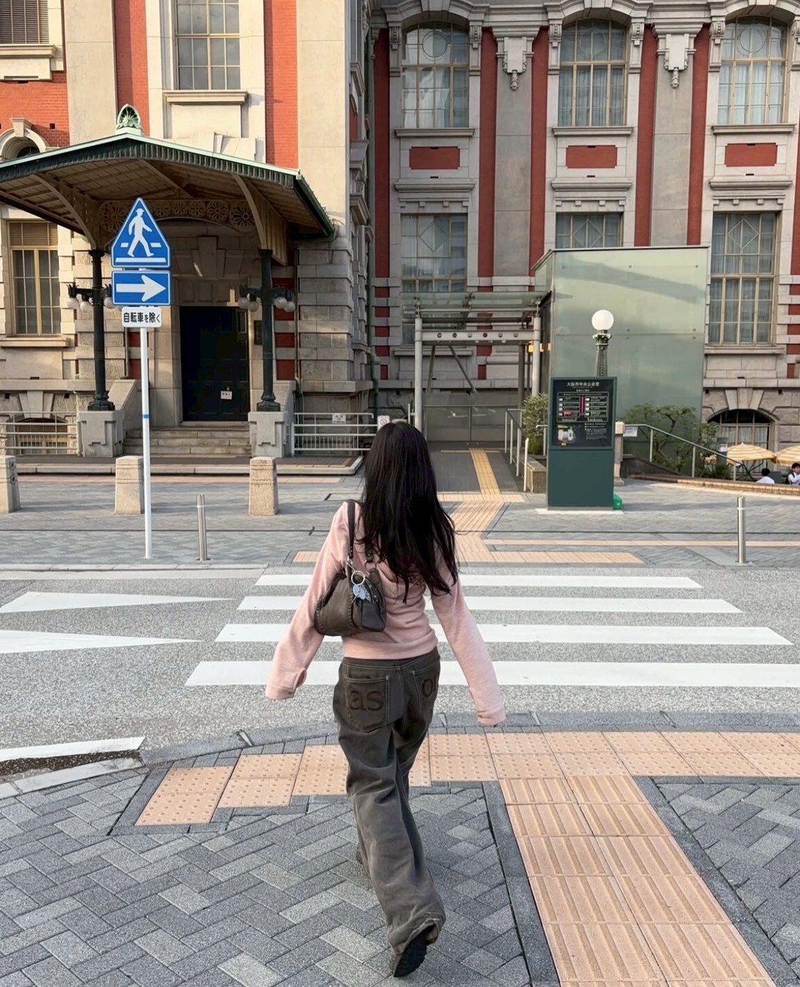 A1E46F70-F7A3-4E41-84F5-0FED4C6A9CAA