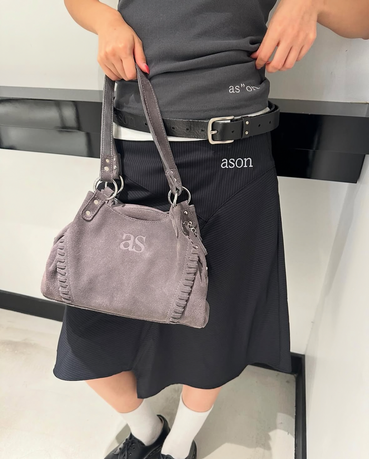 ason｜BONITA MINI BAG - SUEDE CHARCOAL – Musée 韓國代購