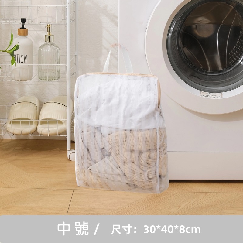 tw-11134207-7ras9-m1o1gc77d5p939