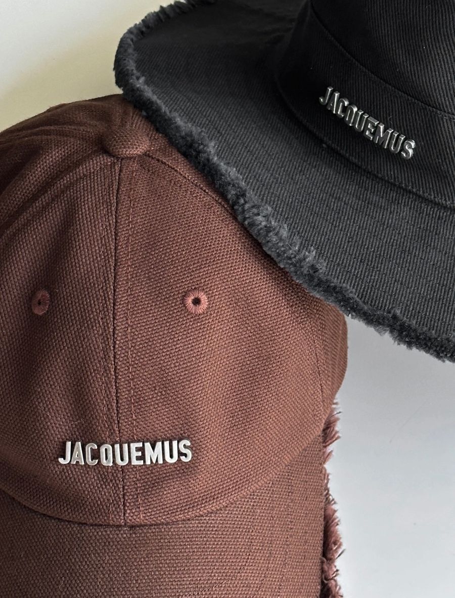 Follow LA  | IN STOCK