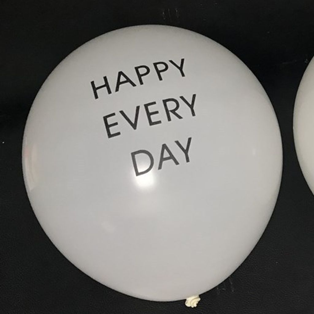 tw-11134207-7ras8-m2wg94gxhlt081