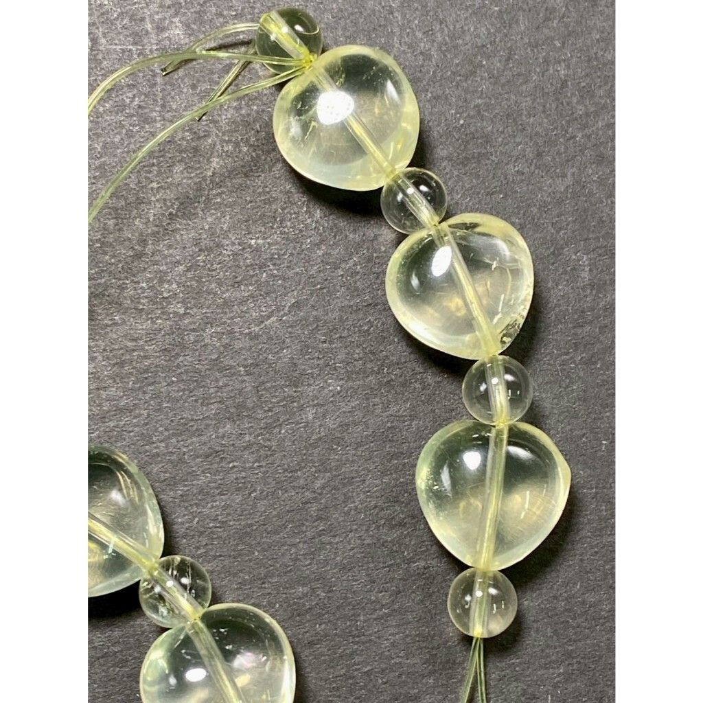 tw-11134207-81zto-mhiv8zxau1aec3