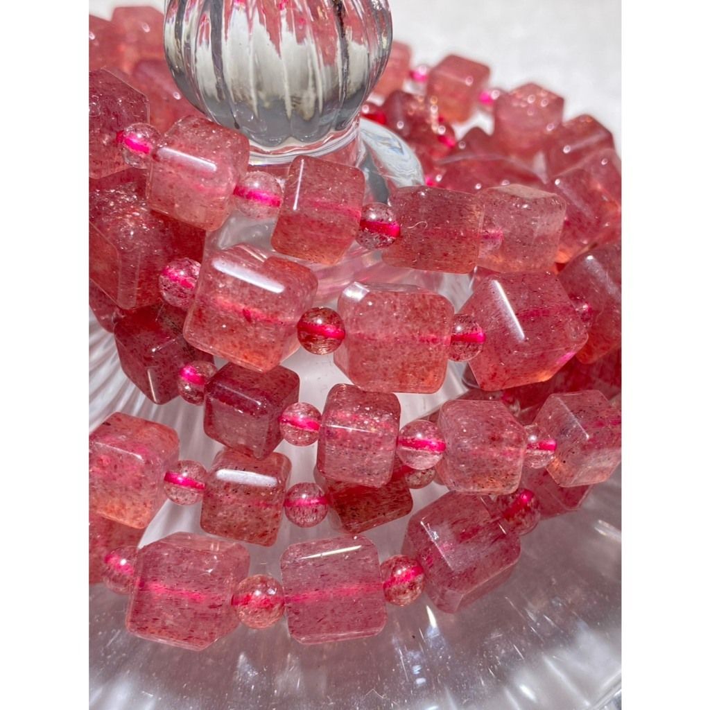 tw-11134207-820l6-mmk1nycod4i747