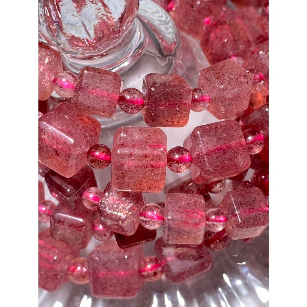 tw-11134207-820lc-mmk1nycm28zmd2