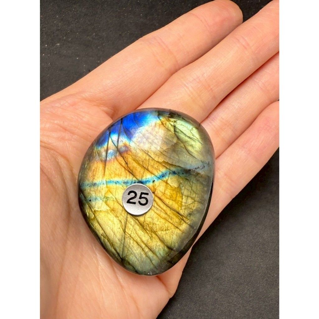 tw-11134207-7ra0t-mcadn2nqv0q9e9