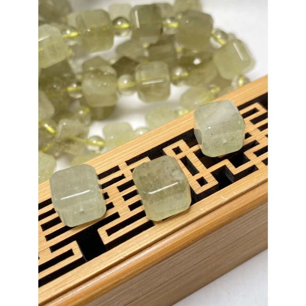 tw-11134207-7rbk0-m8368fcgobk560