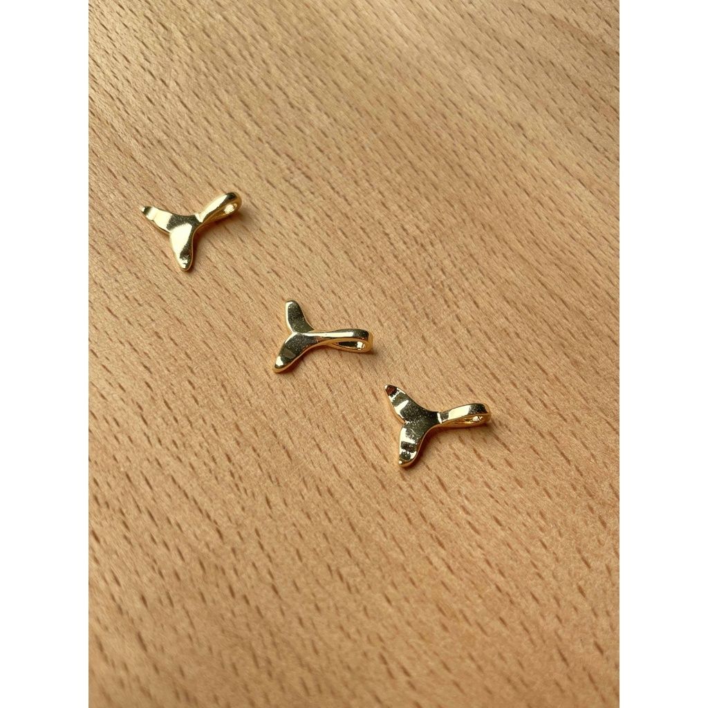 6877aed2d425cf75271e832f215e2460