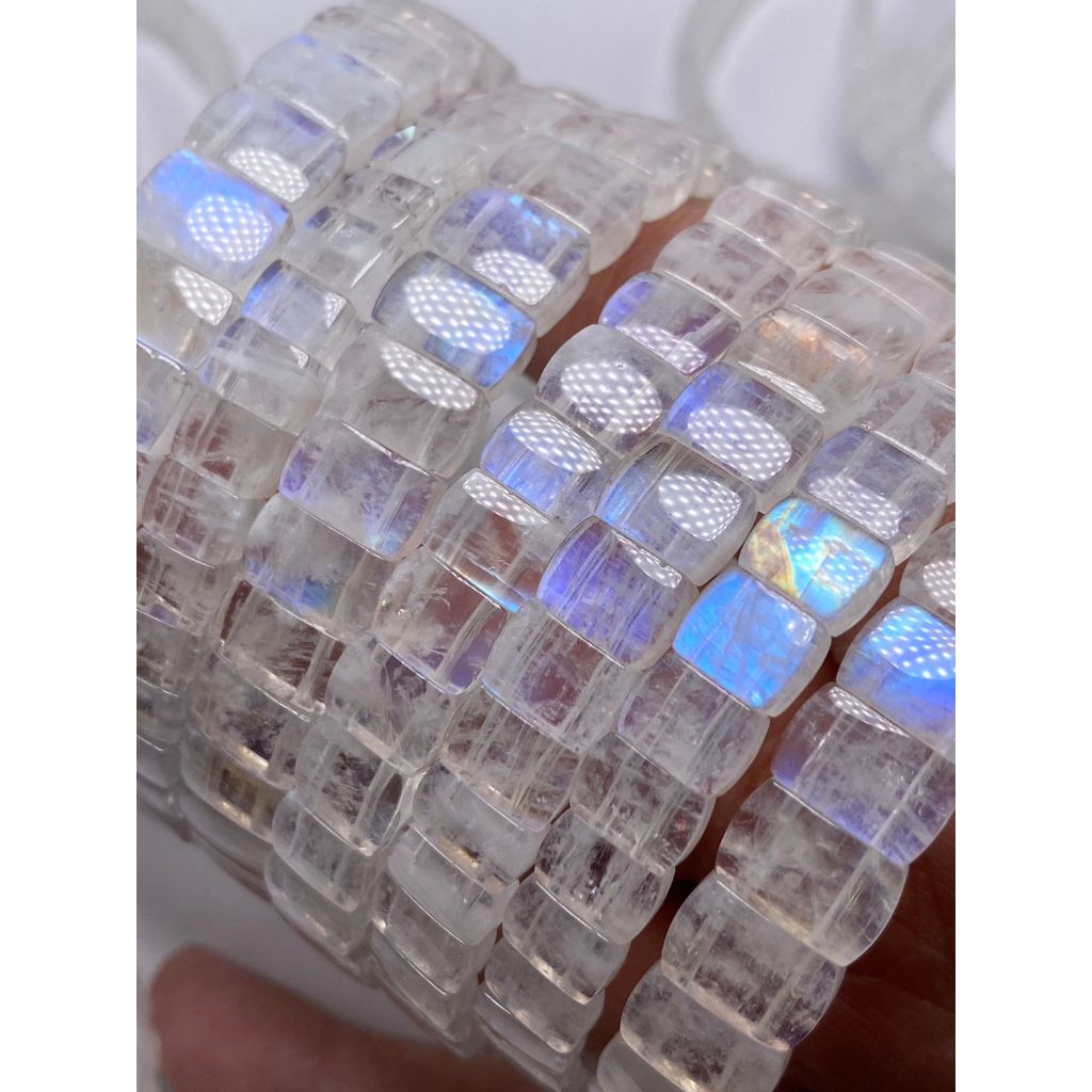 tw-11134207-7qukz-lfaw6m7ymu4t7d