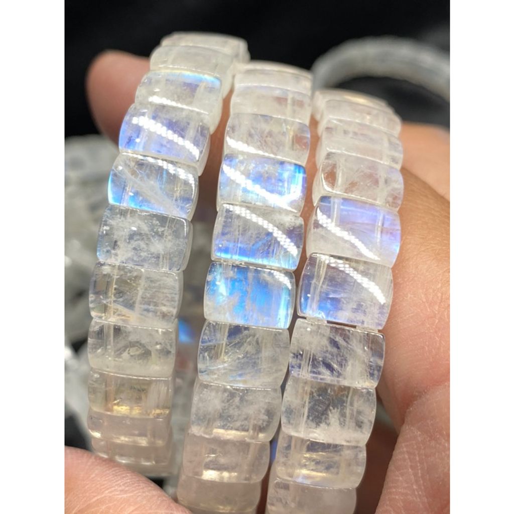 tw-11134207-7qul1-lfaxnrw5tdsd92