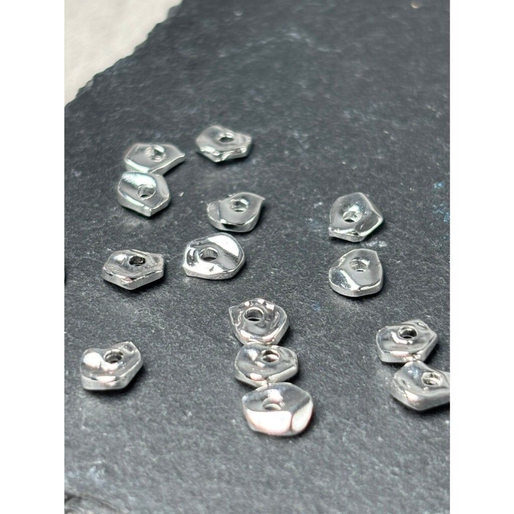 tw-11134207-7rbkd-m73ktxhyzr5r6d