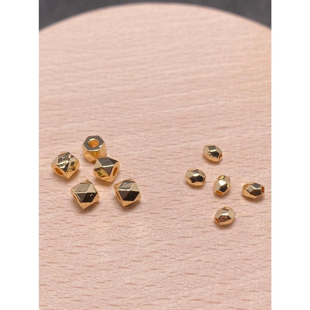 tw-11134207-7r98o-m02j2v5z0hyf75