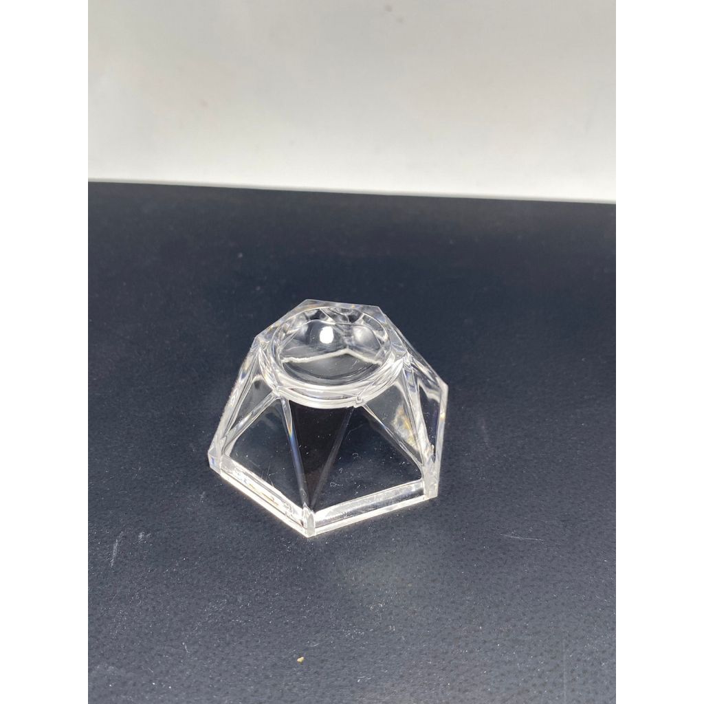 tw-11134207-7quky-lhok8a6260ni4a