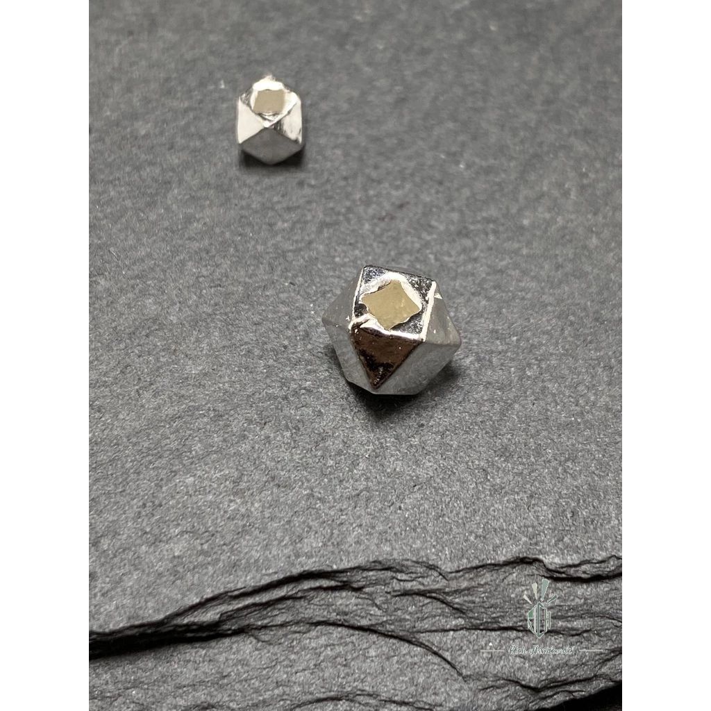 tw-11134211-7rasi-m2v2pnbv136z5a